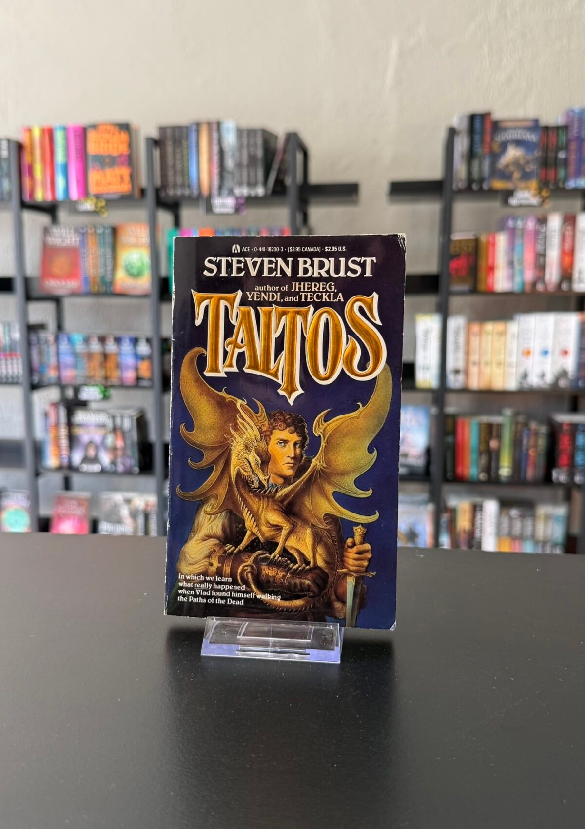 Taltos (Vlad Taltos #4)