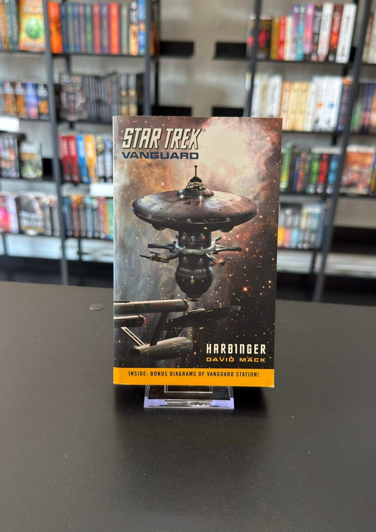 Harbinger (Star Trek: Vanguard #01)