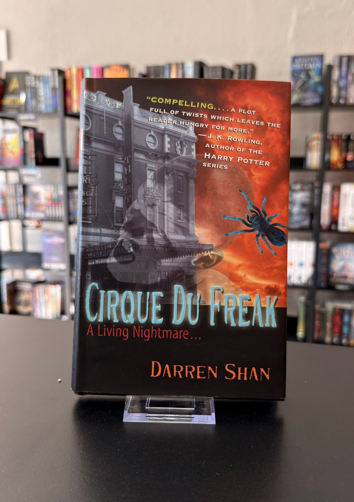 A Living Nightmare (Cirque Du Freak: Saga of Darren Shan #01)