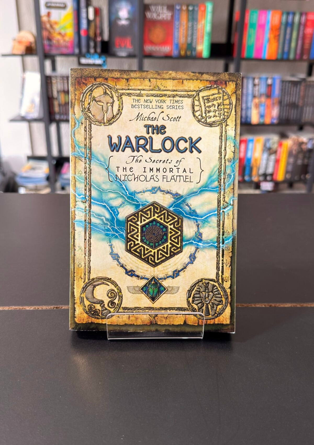 The Warlock (Book #5 The Secrets of the Immortal Nicholas Flamel Series)