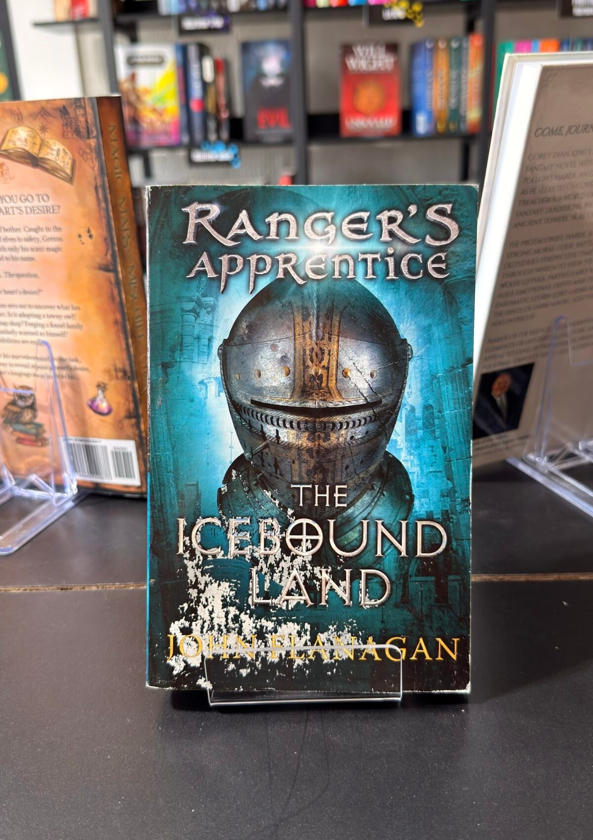 The Icebound Land (Rangers Apprentice Book #3)