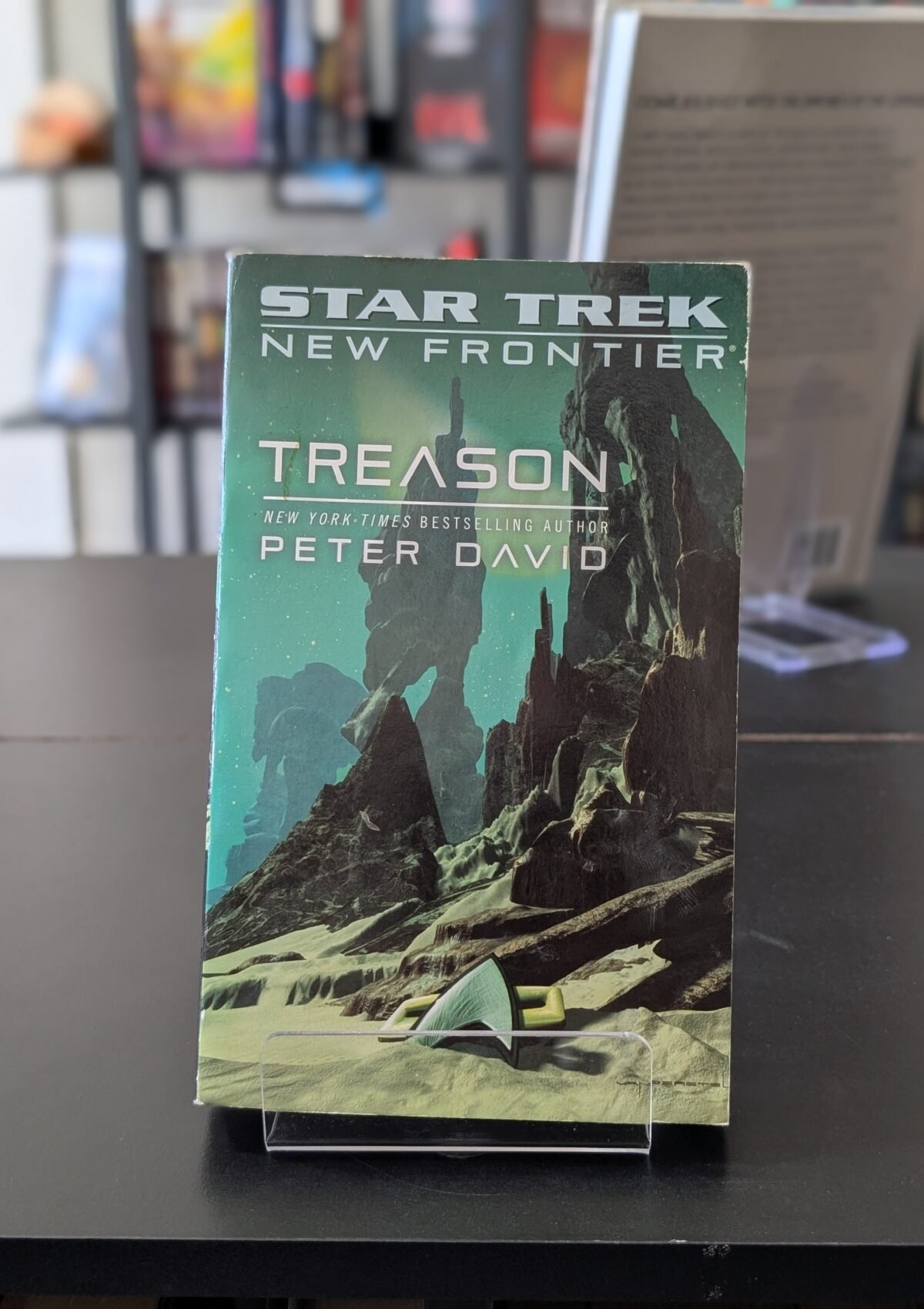 Treason (Star Trek: The Next Generation, Star Trek: New Frontier #17)