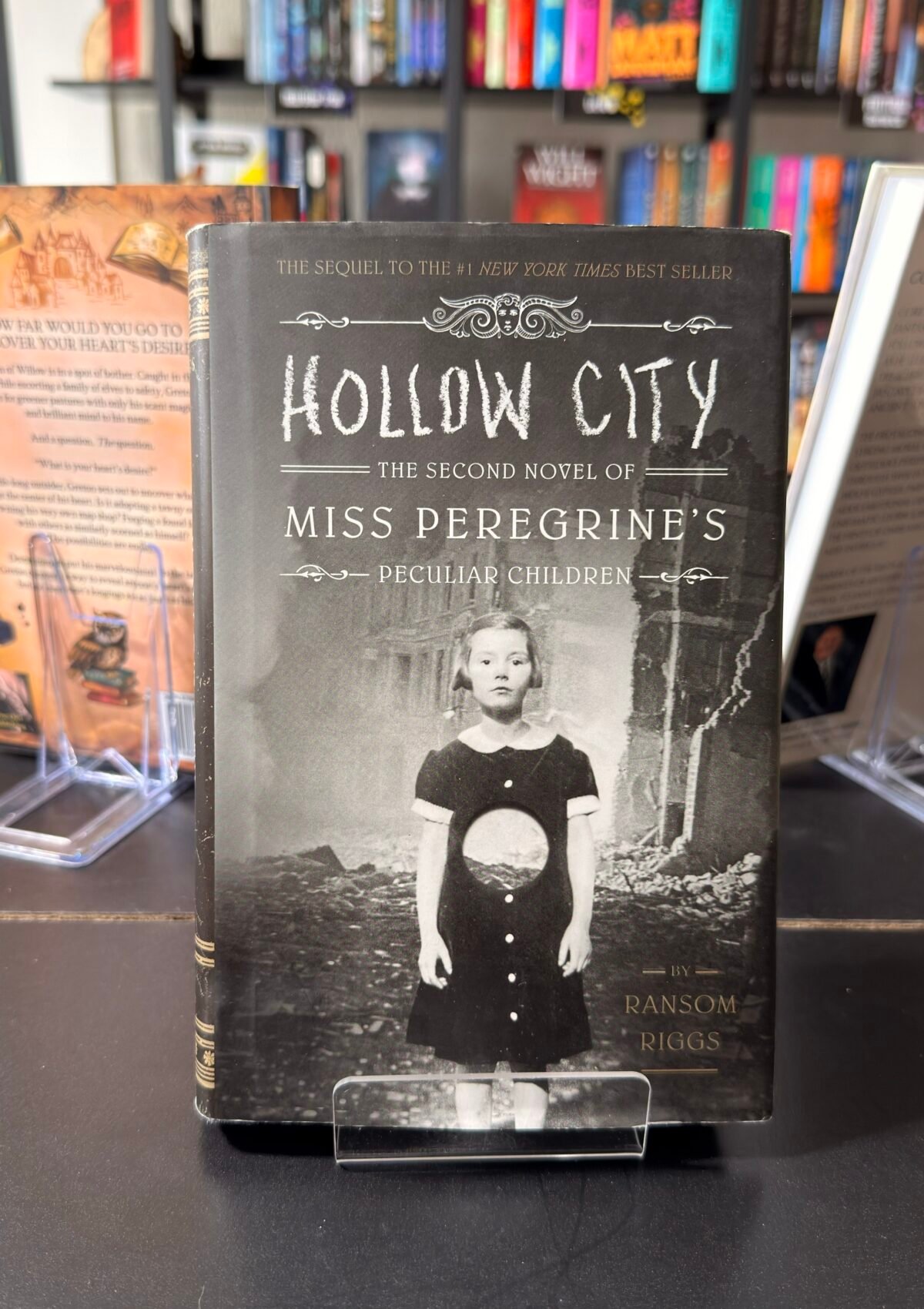 Hollow City (Miss Peregrine's Peculiar Children Series Book #2)