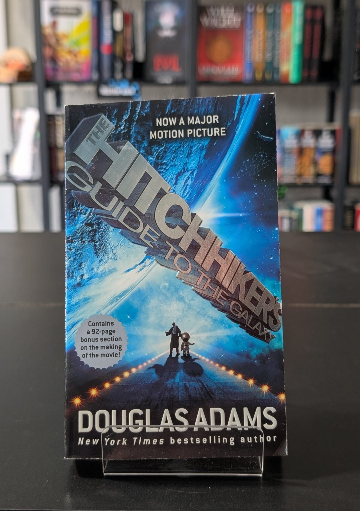 The Hitchhiker's Guide to the Galaxy (Hitchhiker's Guide to the Galaxy #1)