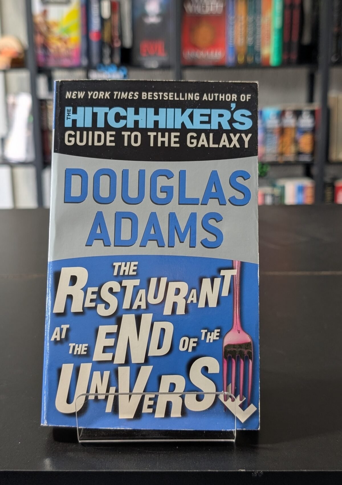 The Restaurant at the End of the Universe (Hitchhiker's Guide to the Galaxy #2)