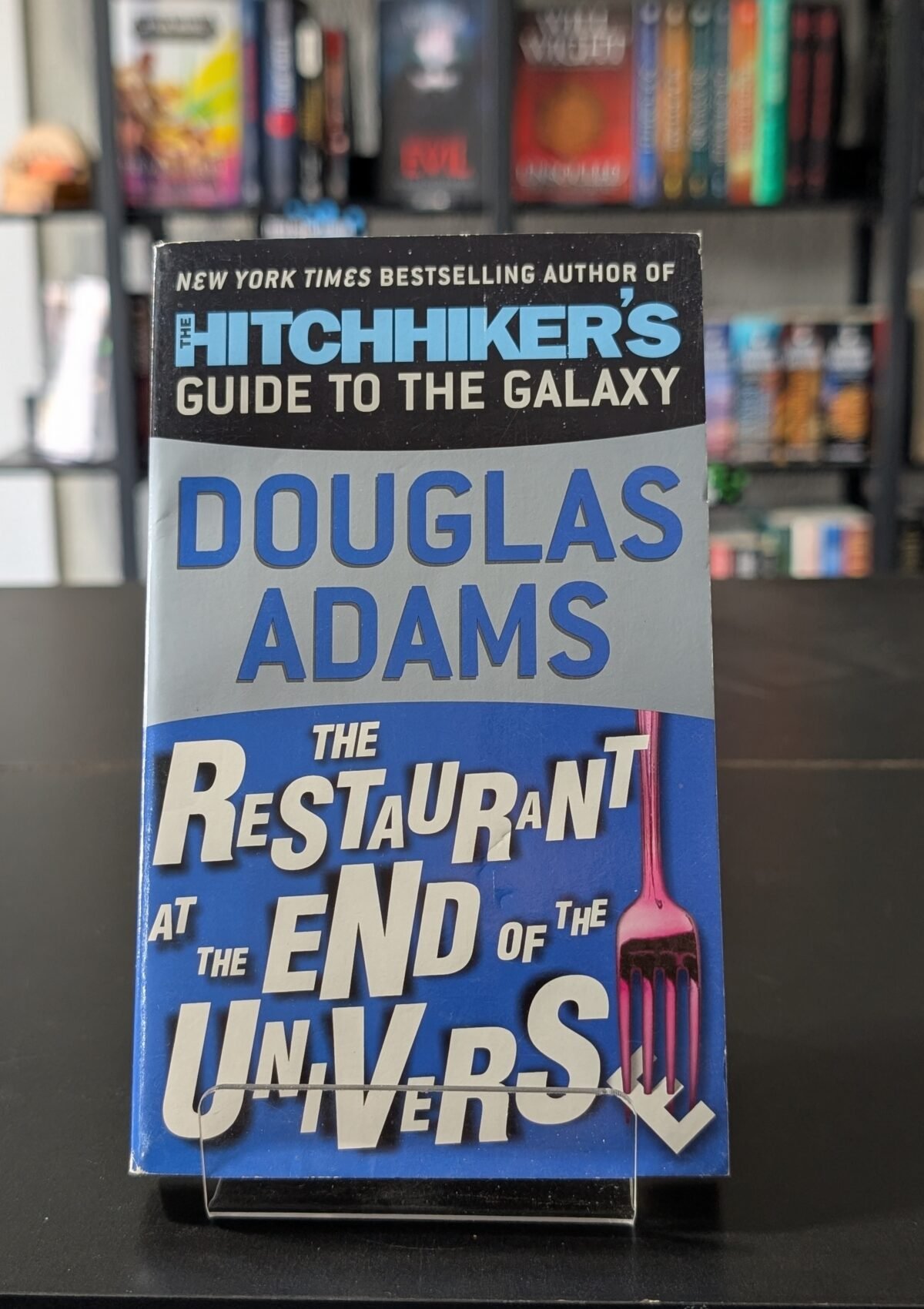 The Restaurant at the End of the Universe (Hitchhiker's Guide to the Galaxy #2)
