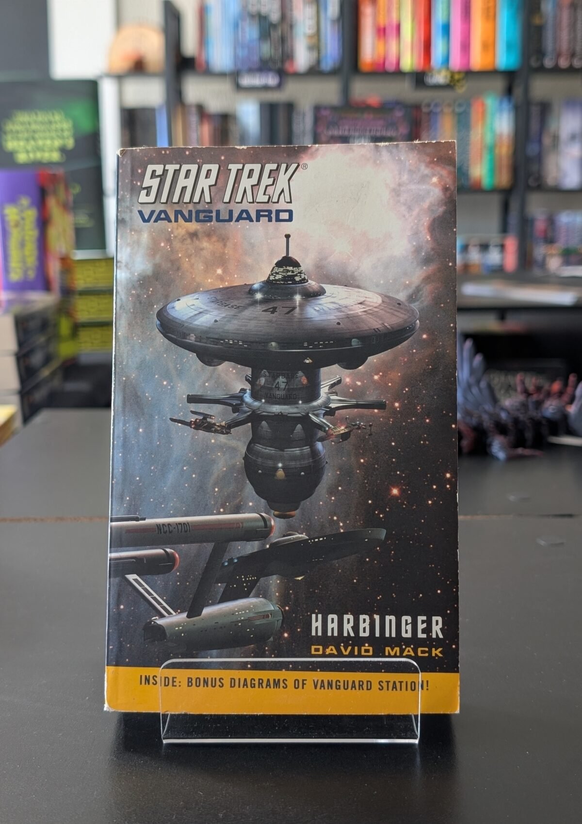 Harbinger (Star Trek: Vanguard #01)