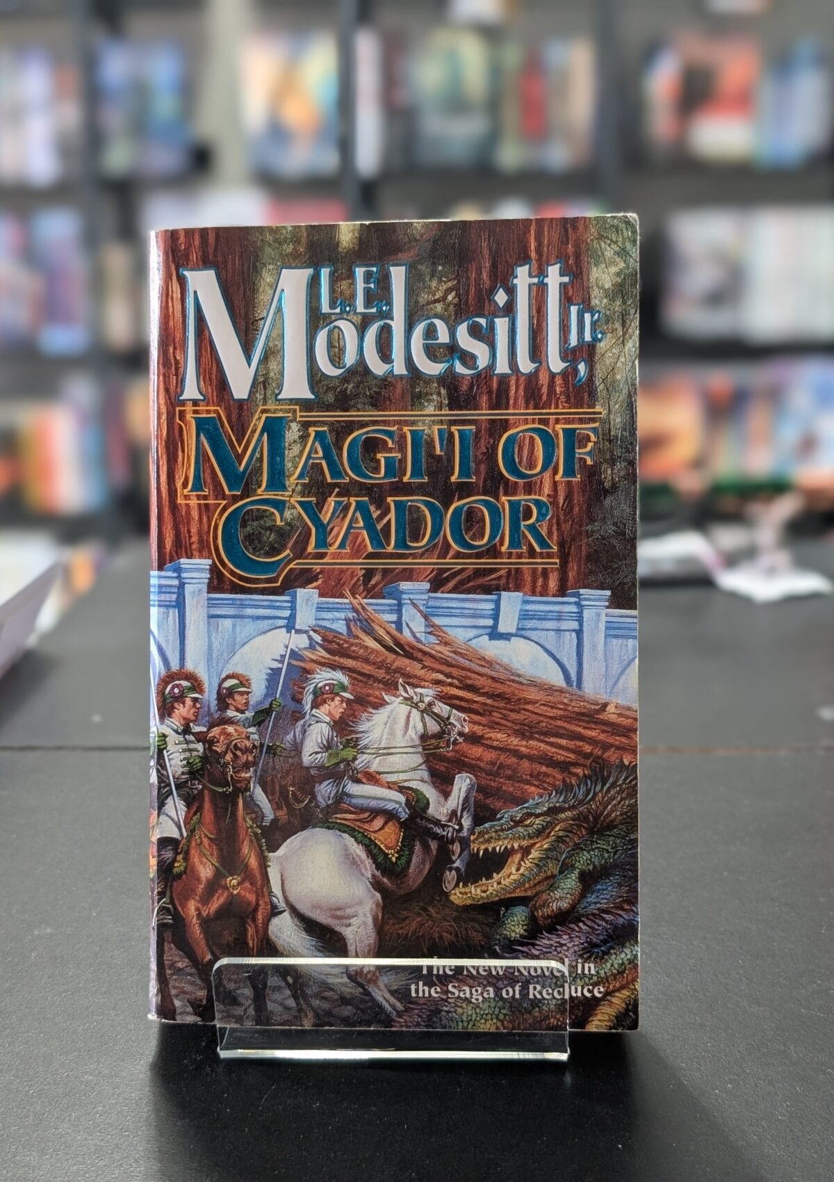 Magi'i of Cyador (Saga of Recluce #10)
